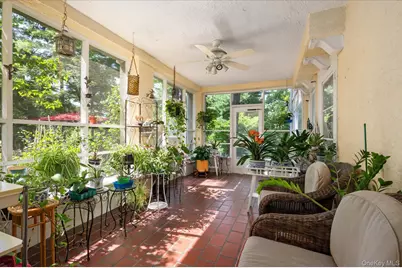 8 Magnolia Drive, Great Neck, NY 11021 - Photo 19