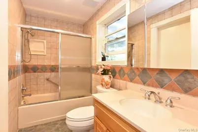 8 Magnolia Drive, Great Neck, NY 11021 - Photo 27