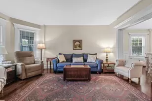 28 Union Pl, Lynbrook, NY 11563 - Photo 5