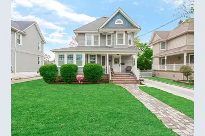 28 Union Place, Lynbrook, NY 11563 - Photo 1