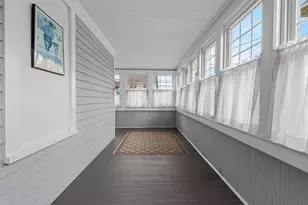 28 Union Pl, Lynbrook, NY 11563 - Photo 9