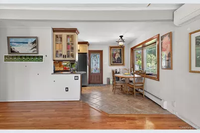 2021 Lincoln Avenue, East Meadow, NY 11554 - Photo 5