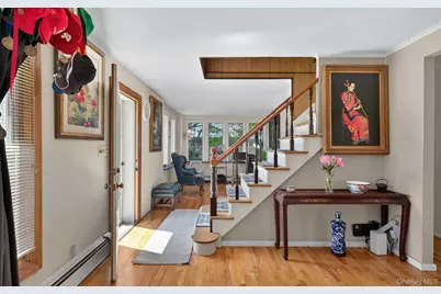 2021 Lincoln Avenue, East Meadow, NY 11554 - Photo 3