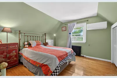 2021 Lincoln Avenue, East Meadow, NY 11554 - Photo 13