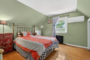 2021 Lincoln Ave, East Meadow, NY 11554 - Photo 13