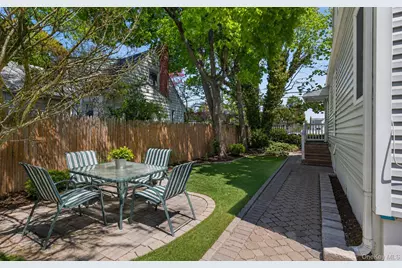 2021 Lincoln Avenue, East Meadow, NY 11554 - Photo 23