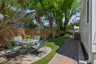 2021 Lincoln Ave, East Meadow, NY 11554 - Photo 23
