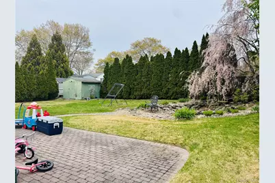 195 Maple Street, Medford, NY 11763 - Photo 27