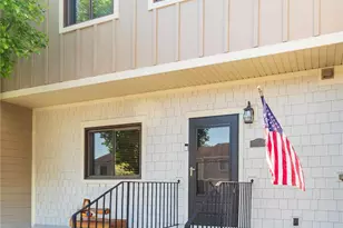 6605 Chelsea Cove Cove N, Hopewell Junction, NY 12533 - Photo 3