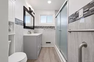 183 Broadway, Brentwood, NY 11717 - Photo 9
