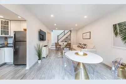 100 W Broadway #1H, Long Beach, NY 11561 - Photo 3