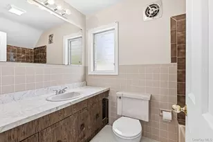68 Seneca Ave, White Plains, NY 10603 - Photo 23