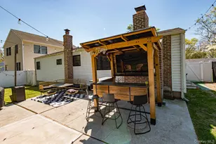59 Serene Pl, Hauppauge, NY 11788 - Photo 15