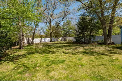 59 Serene Place, Hauppauge, NY 11788 - Photo 17