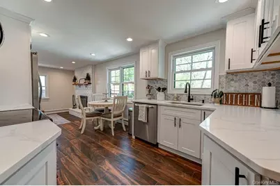 59 Serene Place, Hauppauge, NY 11788 - Photo 5