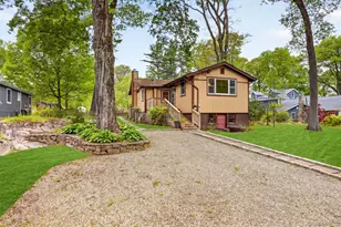 3079 Maqua Pl, Mohegan Lake, NY 10547 - Photo 3