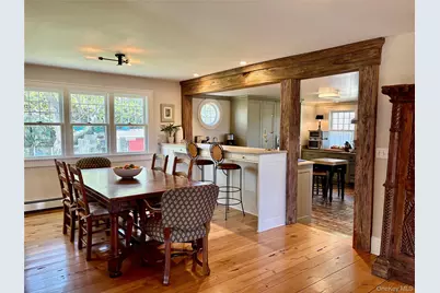 184 Twomey Avenue, Calverton, NY 11933 - Photo 5