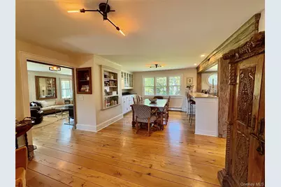 184 Twomey Avenue, Calverton, NY 11933 - Photo 7