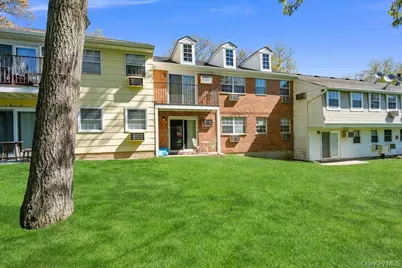 404 Towne House Village #404, Islandia, NY 11749 - Photo 19