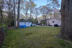 117 Maple Ave, Flanders, NY 11901 - Photo 3