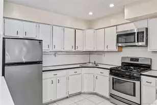 10516 Flatlands 4th St, Brooklyn, NY 11236 - Photo 5