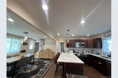 11 Skylark Lane, Levittown, NY 11756 - Photo 11