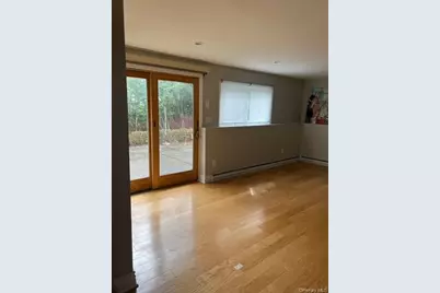 5 Jeffrey Court, Syosset, NY 11791 - Photo 13