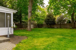 90 Sunset Rd, Bay Shore, NY 11706 - Photo 5