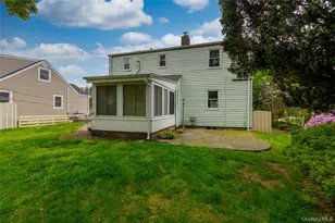 90 Sunset Rd, Bay Shore, NY 11706 - Photo 9