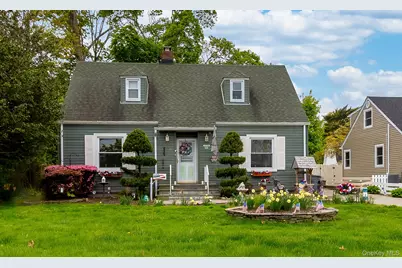 90 Sunset Road, Bay Shore, NY 11706 - Photo 1
