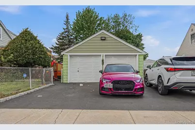 69 Nottingham Avenue, Valley Stream, NY 11580 - Photo 3