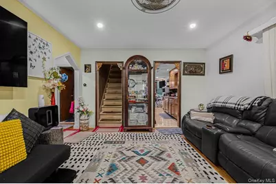 69 Nottingham Avenue, Valley Stream, NY 11580 - Photo 11