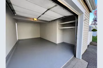 607 Cabot Court, Saint James, NY 11780 - Photo 23