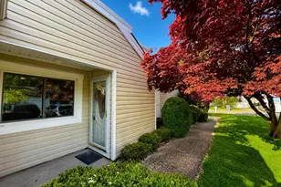 607 Cabot Ct, Saint James, NY 11780 - Photo 3