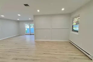 607 Cabot Ct, Saint James, NY 11780 - Photo 11