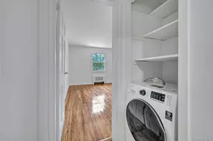 45 Robins Crescent, New Rochelle, NY 10801 - Photo 13