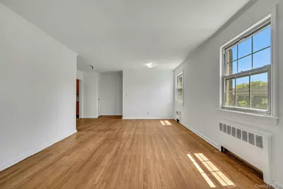45 Robins Crescent #45, New Rochelle, NY 10801 - Photo 5