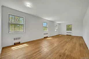 45 Robins Crescent, New Rochelle, NY 10801 - Photo 3