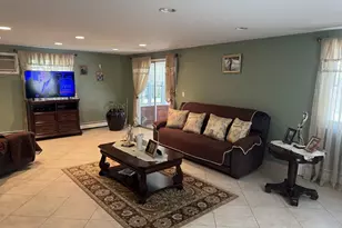 30 Malverne Ave, Malverne, NY 11565 - Photo 19