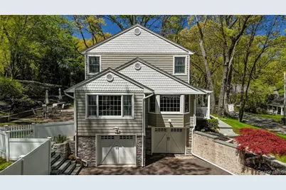 60 Woodvale Avenue, Kings Park, NY 11754 - Photo 5
