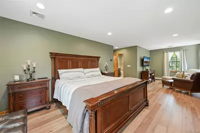 60 Woodvale Avenue, Kings Park, NY 11754 - Photo 29