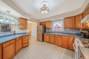 1407 Middle Rd, Calverton, NY 11933 - Photo 15