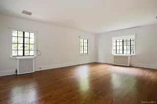 11 Eton Rd, Scarsdale, NY 10583 - Photo 9
