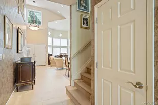 11 Bayview Dr, Plainview, NY 11803 - Photo 17