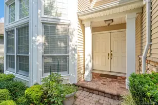 11 Bayview Dr, Plainview, NY 11803 - Photo 3