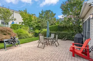 11 Bayview Dr, Plainview, NY 11803 - Photo 37