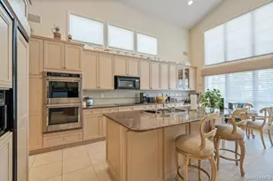 11 Bayview Dr, Plainview, NY 11803 - Photo 19