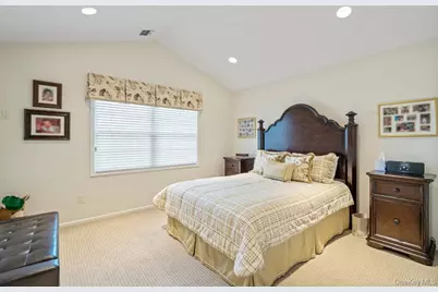 11 Bayview Drive, Plainview, NY 11803 - Photo 29