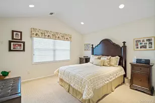 11 Bayview Dr, Plainview, NY 11803 - Photo 29
