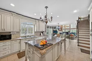 23 Greenwich Ave, Woodbury, NY 10917 - Photo 11